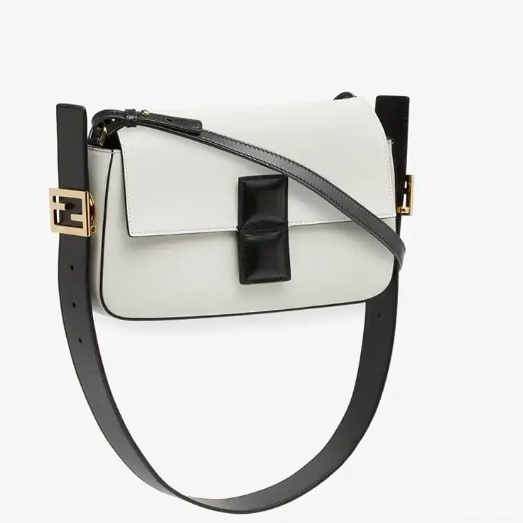Vintage HOT Nappa Fendi Medium In White Twist Leather Bag Baguette 0412